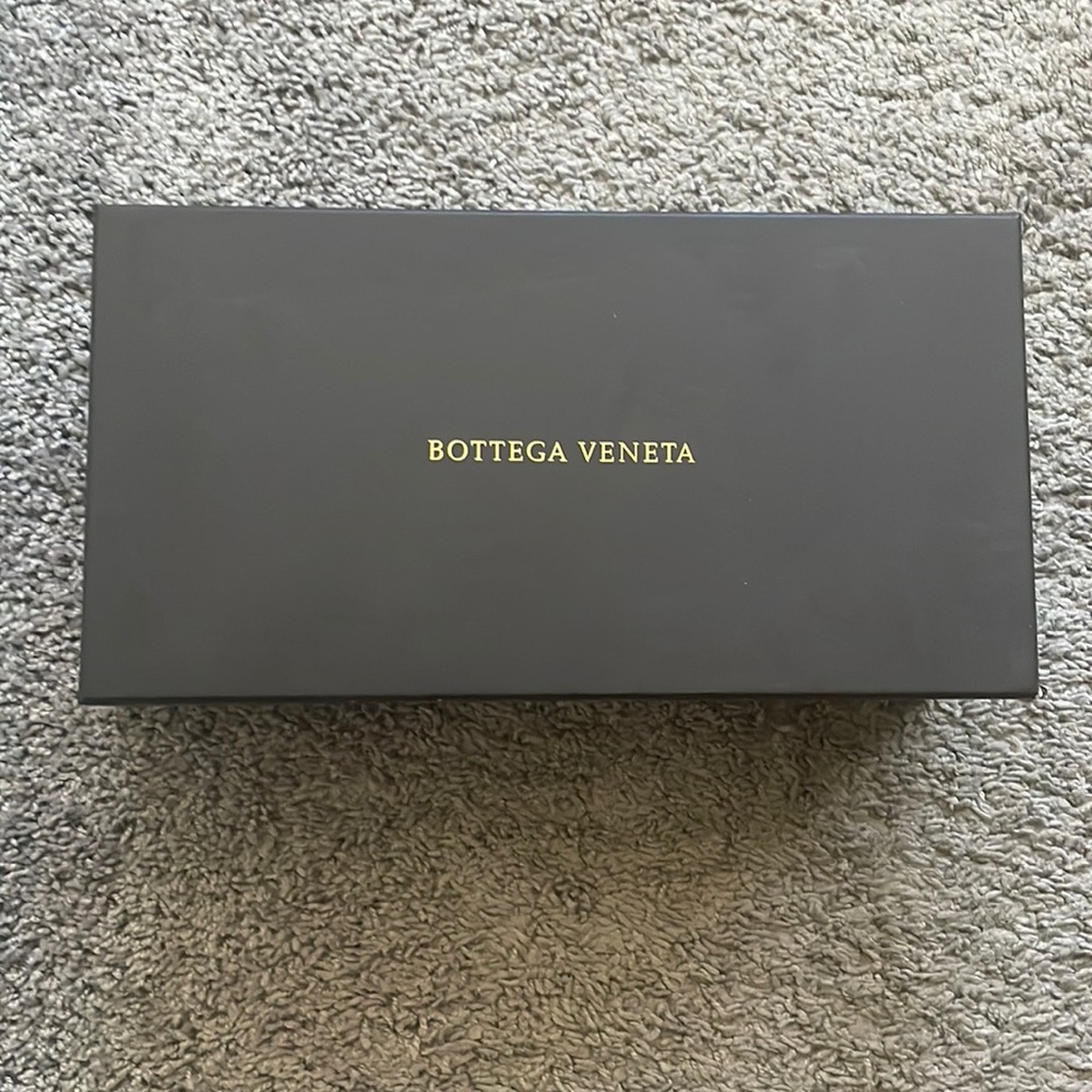 BOTTEGA VENETA SHOE BOX